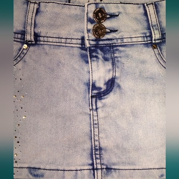 bacci Denim Mini Skirt with Distressed Details - Picture 2 of 8